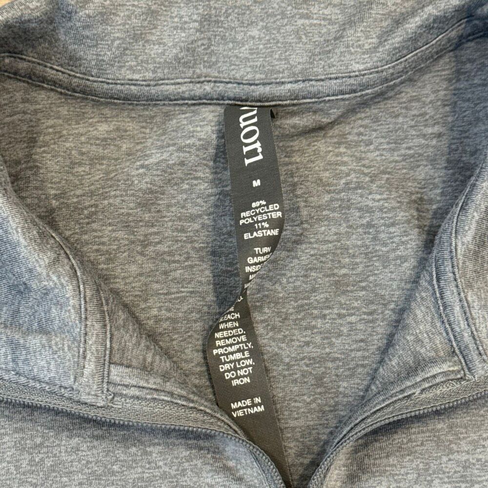 Vuori Halo Essential Half Zip Sweater size Medium - Picture 3 of 4